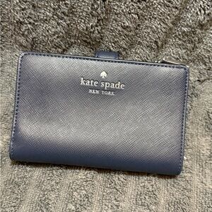 Kate Spade New York Schuyler medium compact bifold wallet in navy blue color—NEW